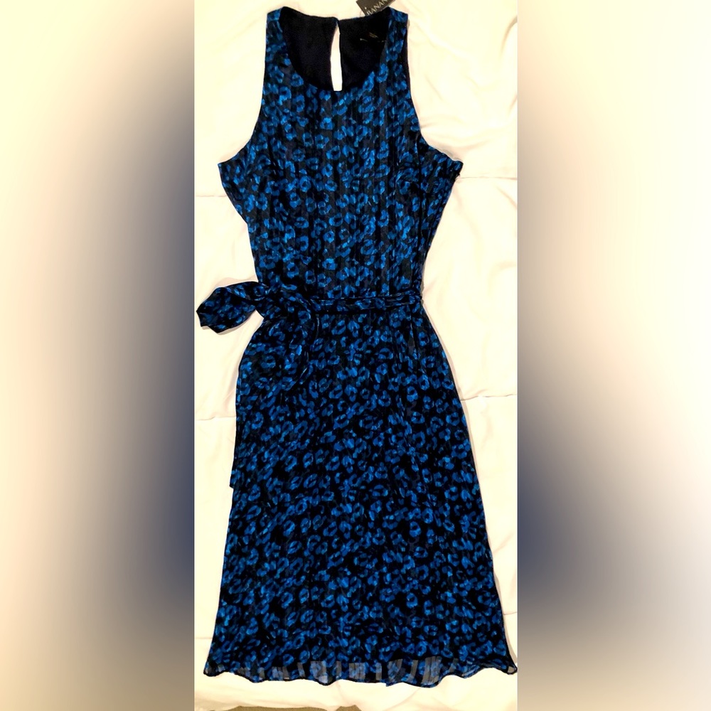 Dark blue floral midi sleeveless dress from Banana Republic. Size 4.